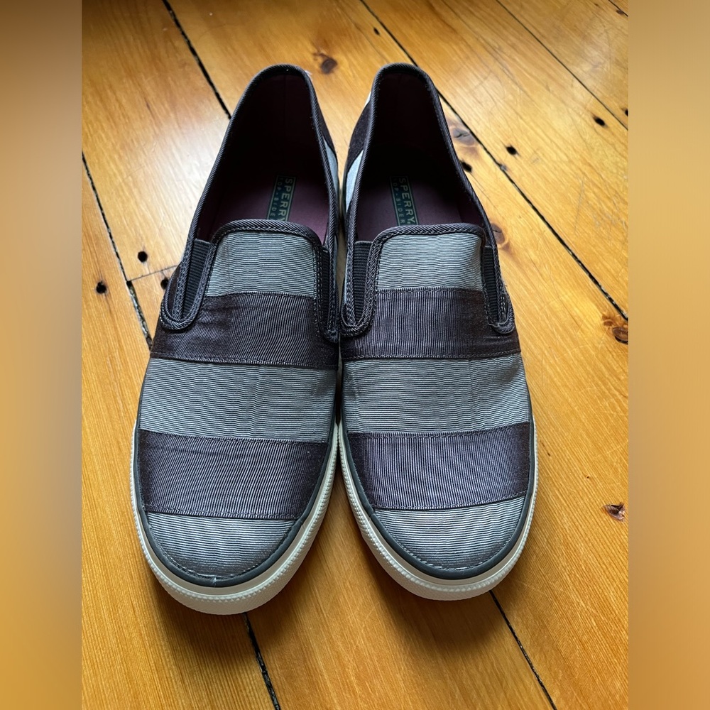 Sperry Top-Sider Grosgrain Ribbon NWOT
FYI; Narrow fit!